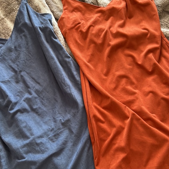 (Bundle) Velvet Dress - Picture 2 of 2